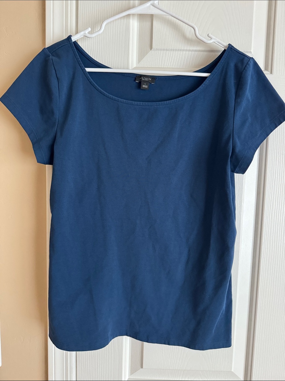 Ann Taylor Navy Scoop Neck Short Sleeve Tee